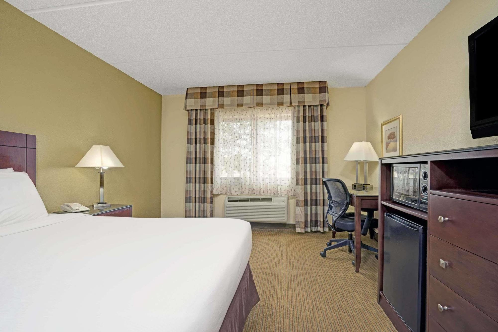 Super 8 By Wyndham Monticello Hotell Eksteriør bilde